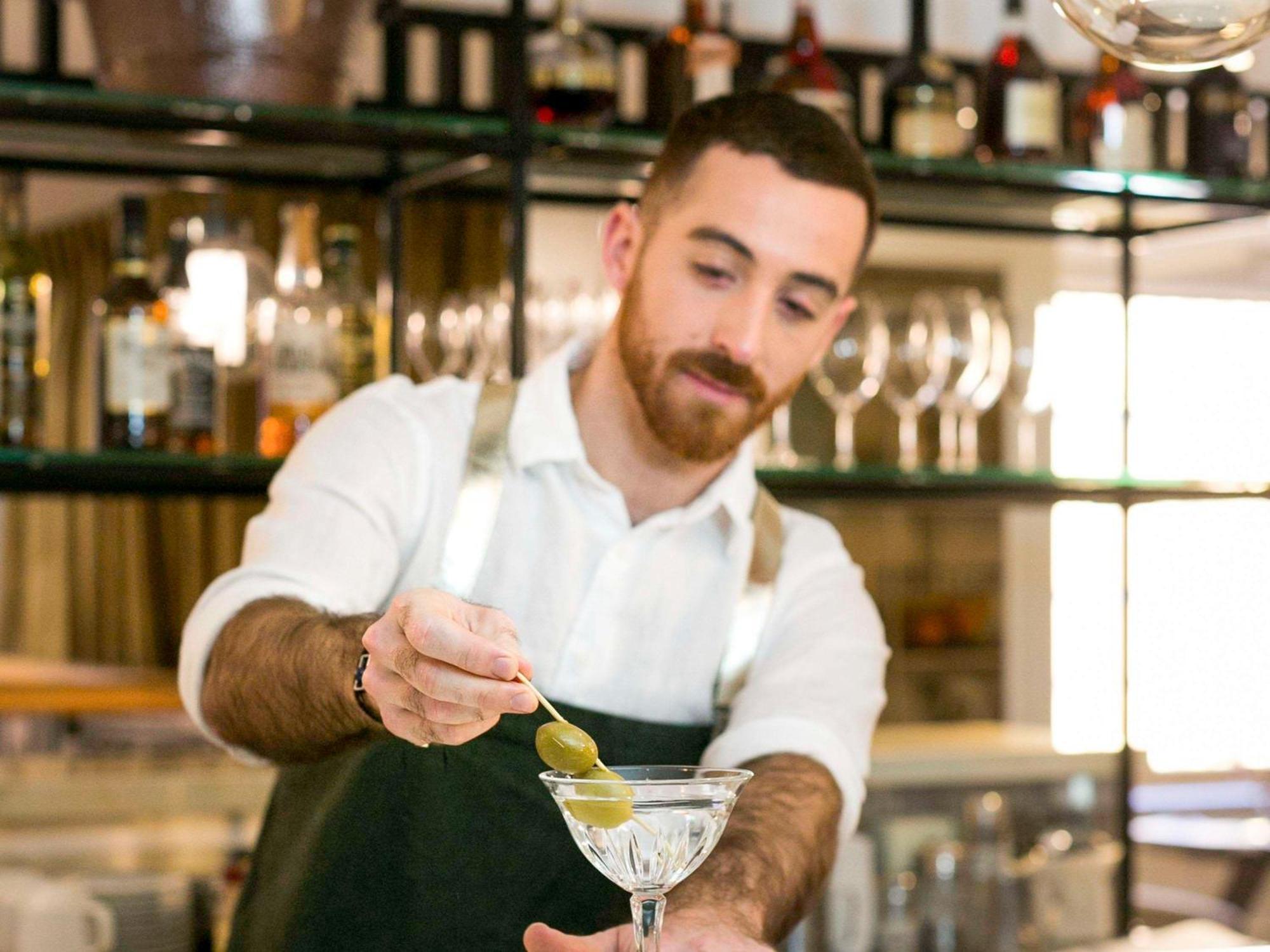 The Sebel Quay West Suites Сидни Екстериор снимка A bartender at work