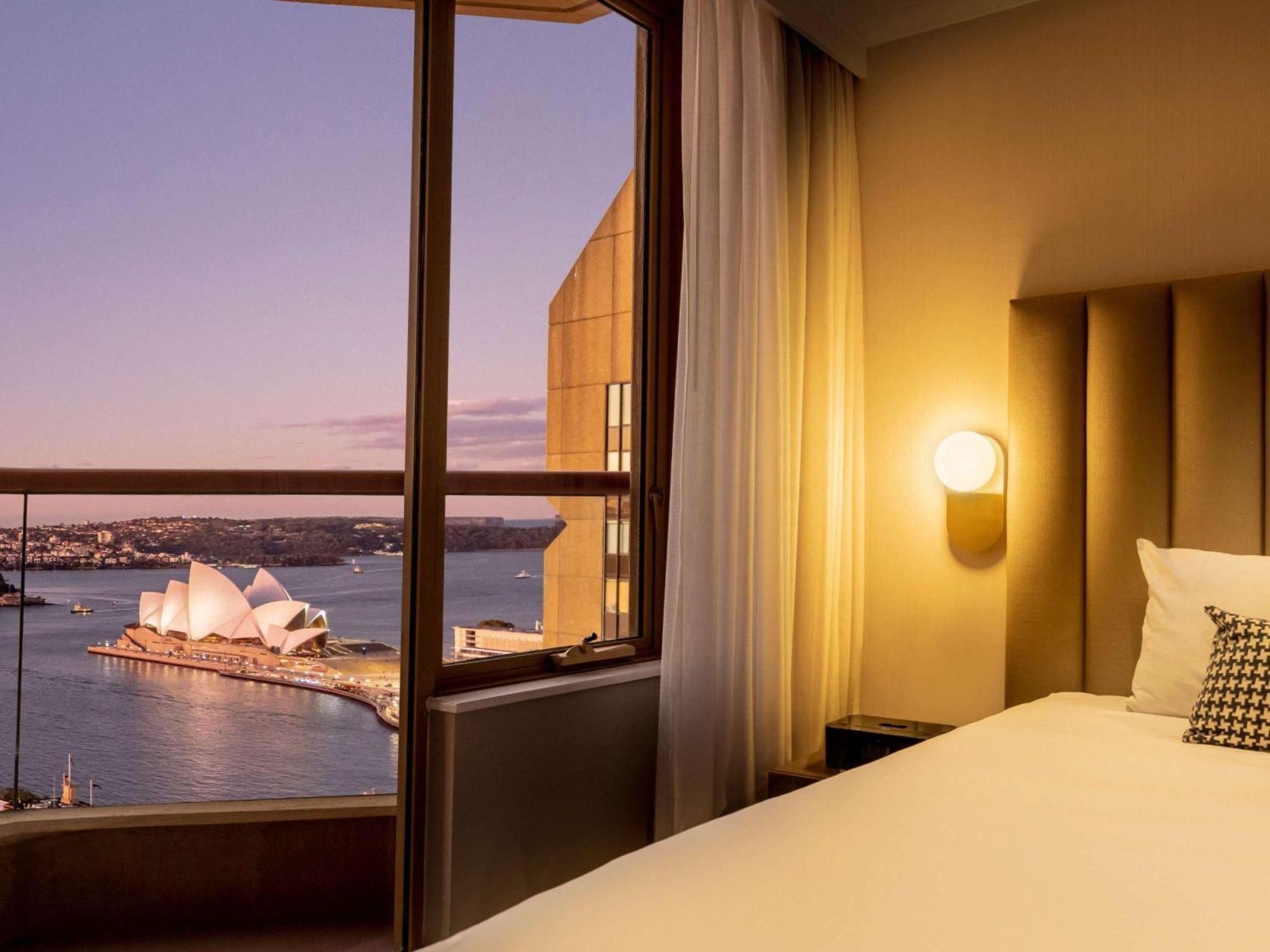 The Sebel Quay West Suites Сидни Екстериор снимка A view of the Sydney Opera House from a suite at the Pan Pacific Sydney